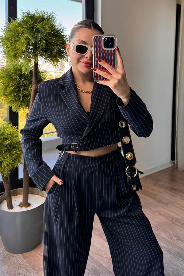 Goldıe Beli Aksesuarlı Çizgili Takım - Lacivert