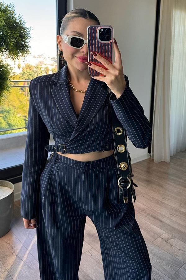Goldıe Beli Aksesuarlı Çizgili Takım - Lacivert