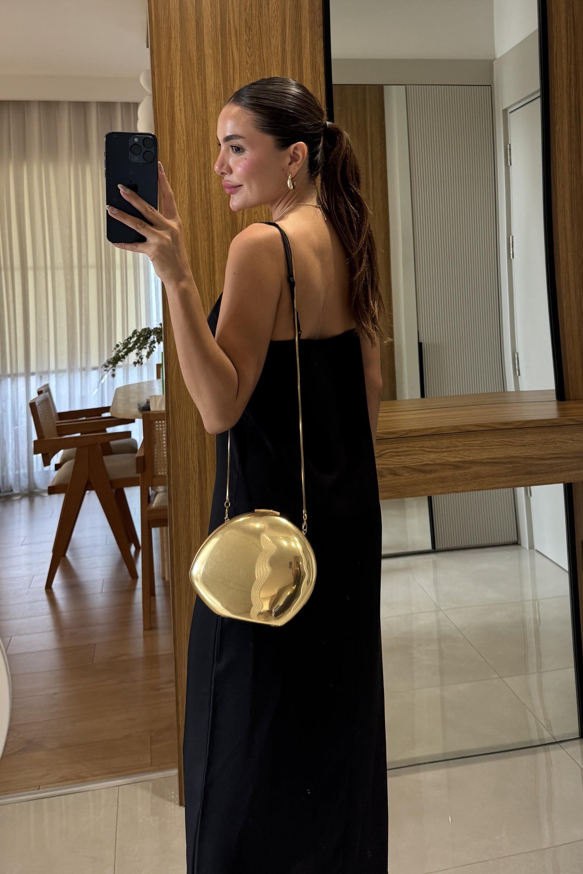 Gown Siyah Askılı Yırtmaçlı Elbise