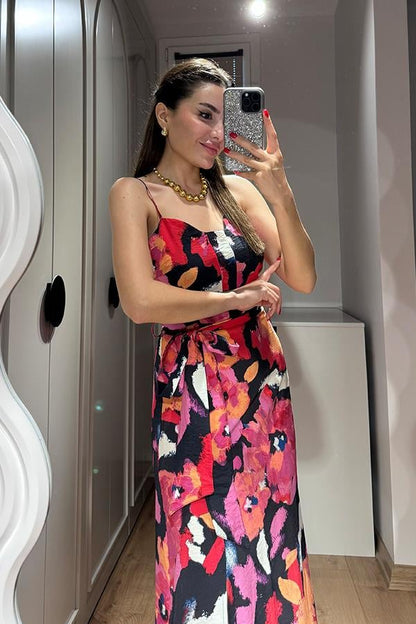 Hallen Çiçek Desenli Renkli Elbise