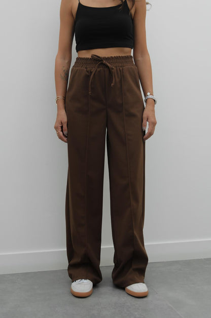 KAHVERENGI BELI LASTIKLI ÖNÜ DIKIŞLI PANTOLON