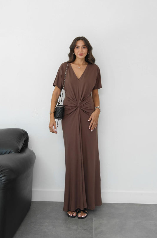 KAHVERENGI ÖNÜ BÜKÜM DETAYLI ELBISE