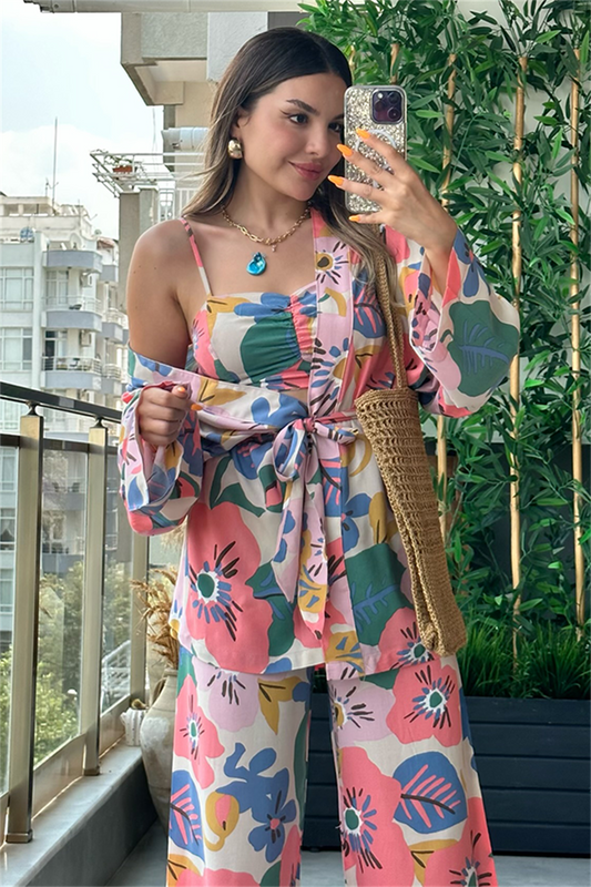 Kenneth pembe ağırlıklı çiçekli kimonolu takım