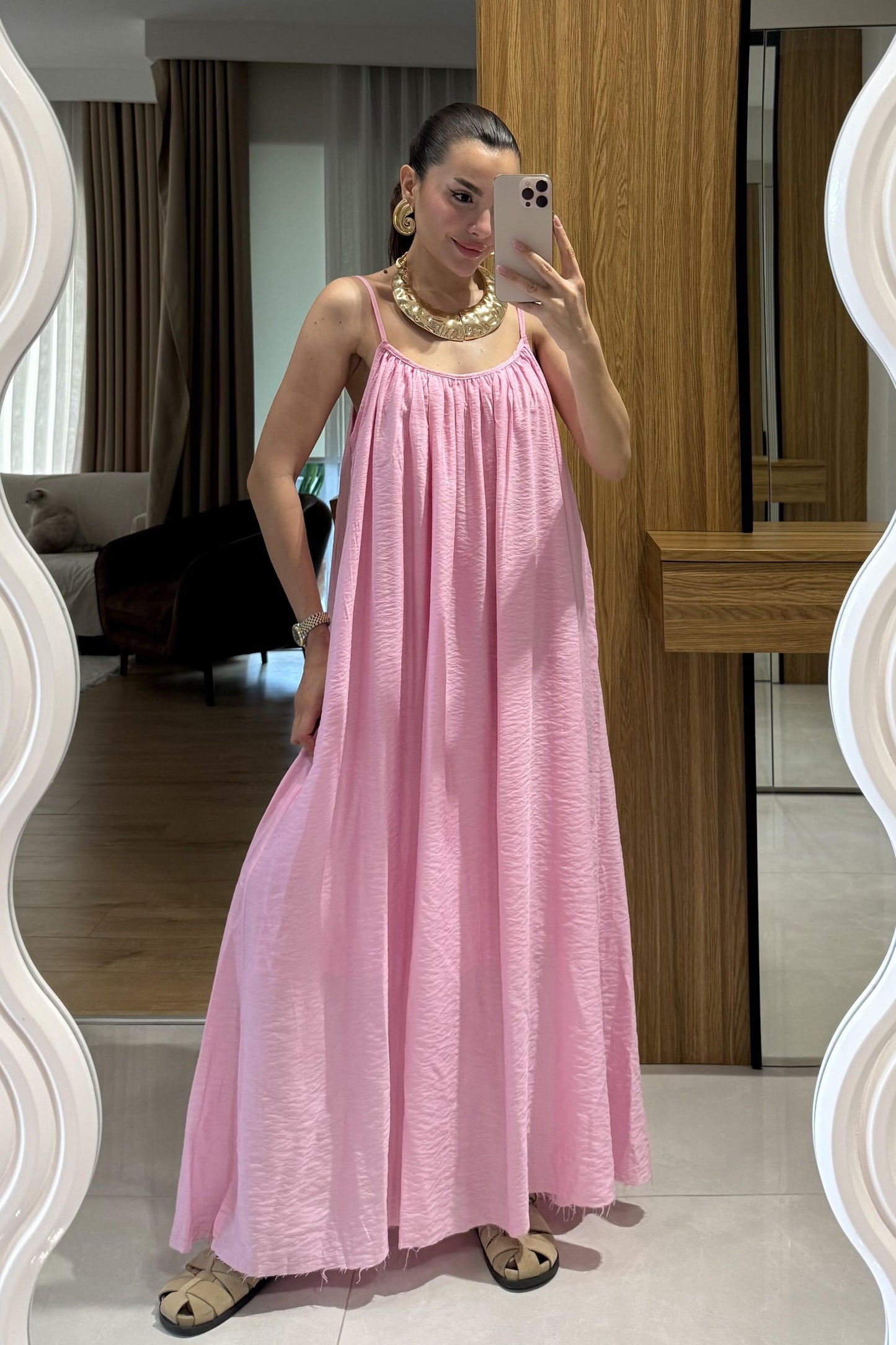 Klenke Pembe Bol Kesimli Salaş Dökümlü Maxi Elbise