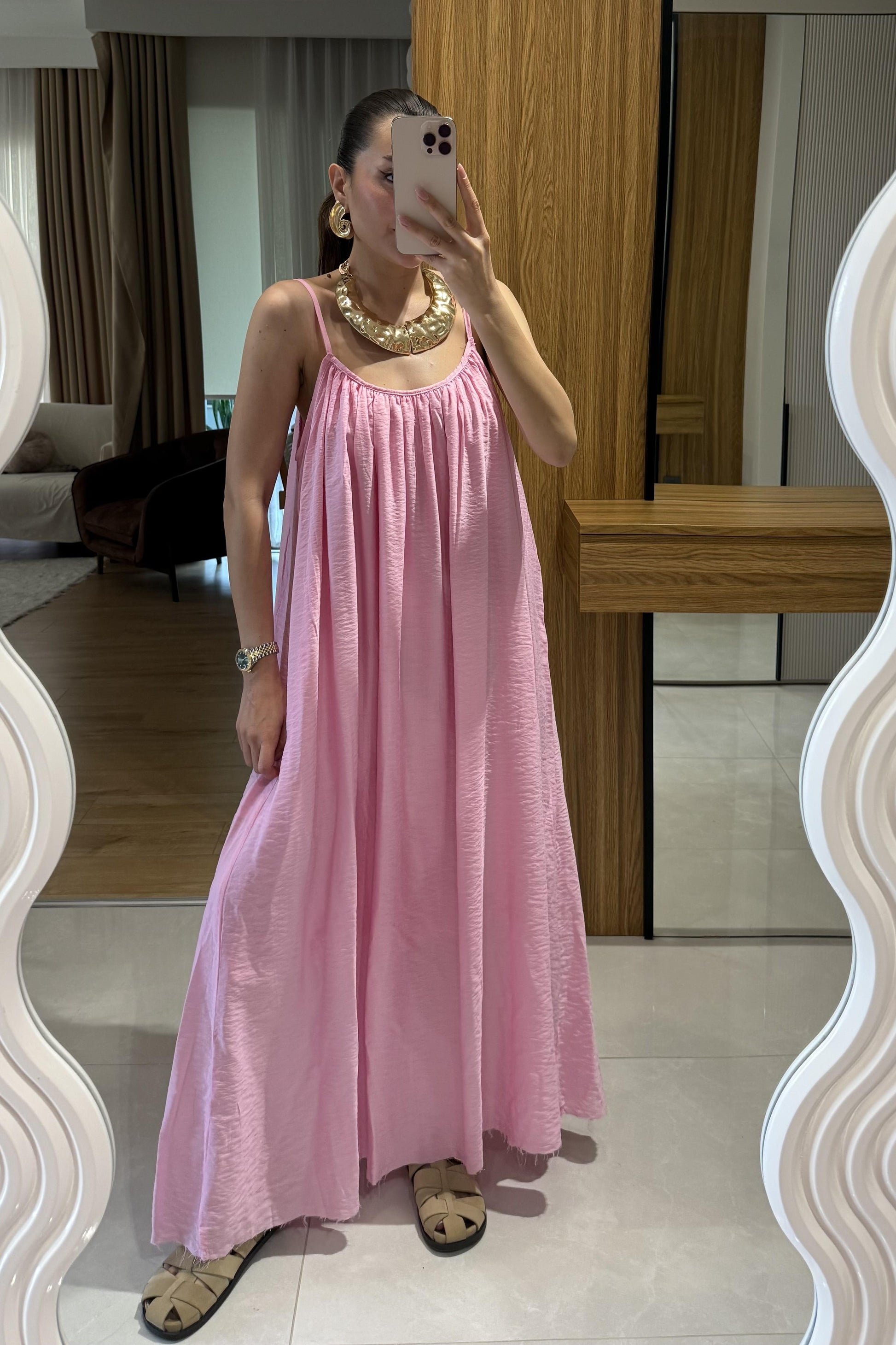 Klenke Pembe Bol Kesimli Salaş Dökümlü Maxi Elbise