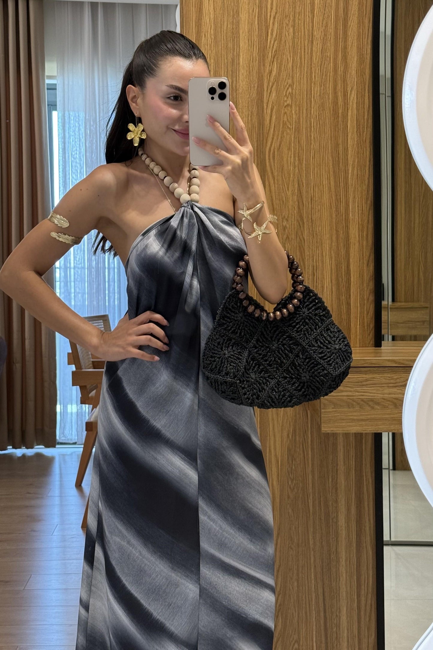 Korea Füme Boncuk Detaylı Boyundan Bağlamalı Saten Elbise