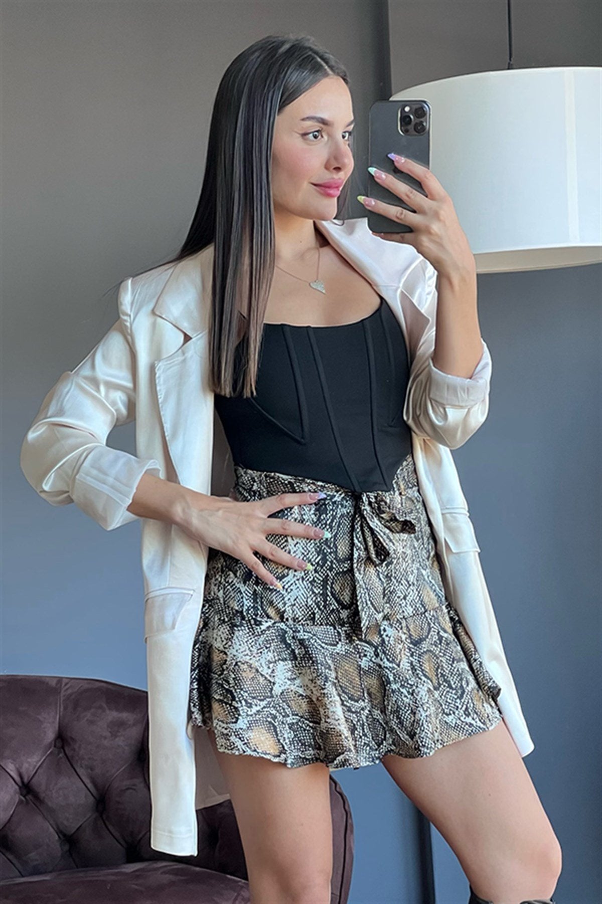 Krem vatkalı saten blazer ceket