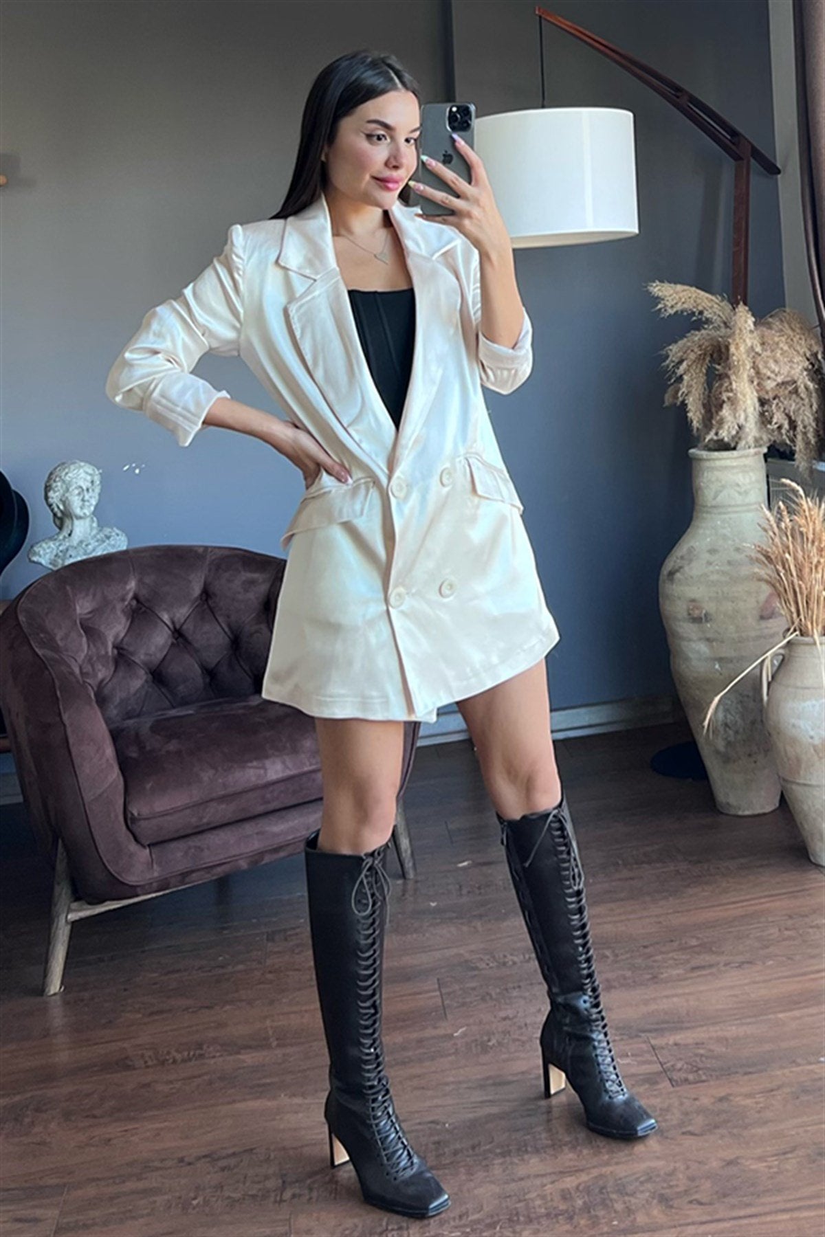 Krem vatkalı saten blazer ceket