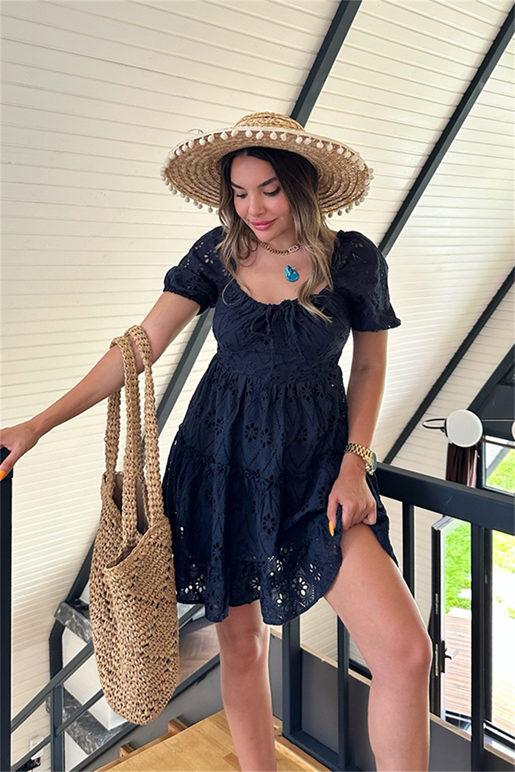 Lacivert güpürlü romantik elbise