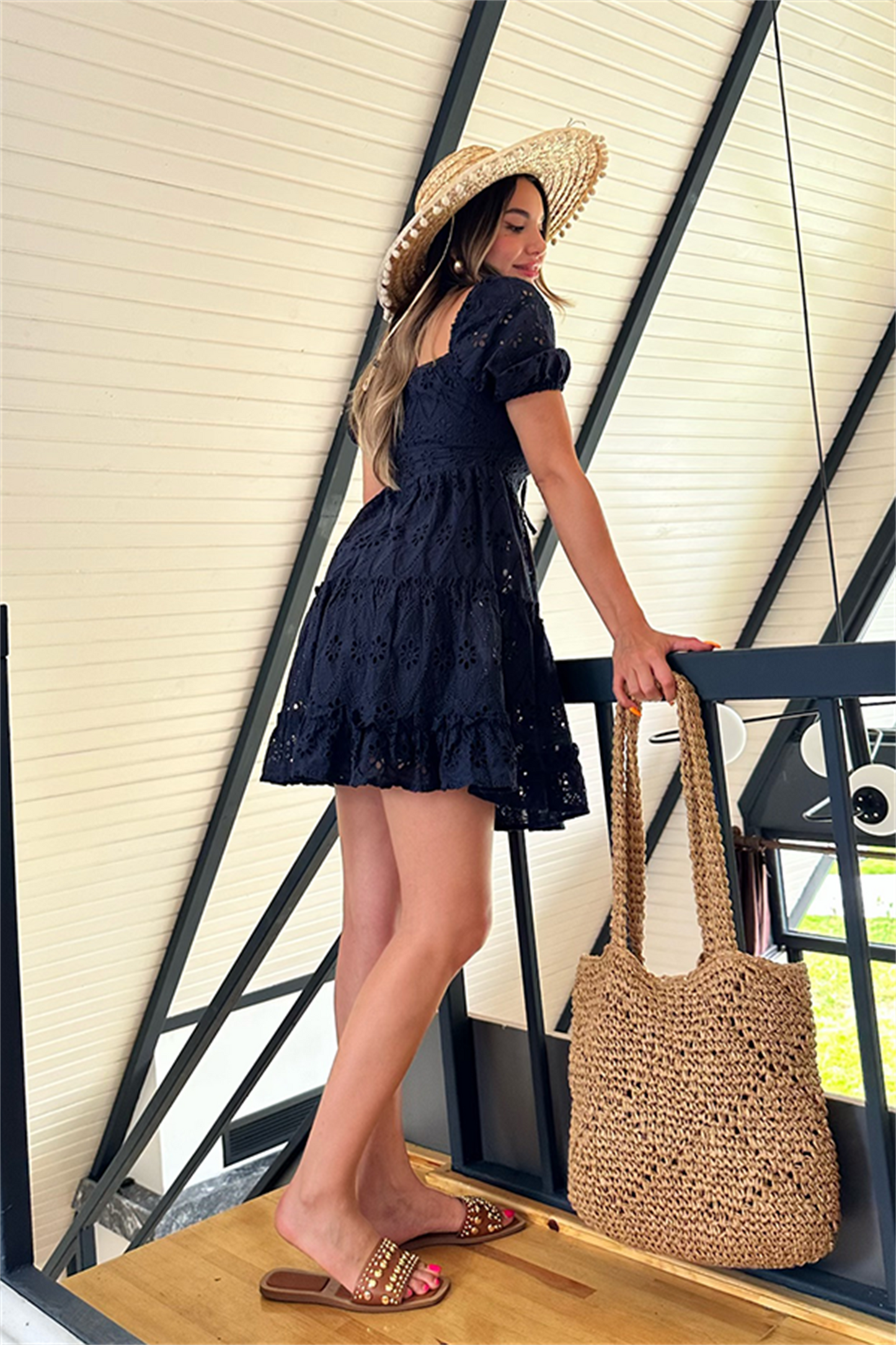 Lacivert güpürlü romantik elbise