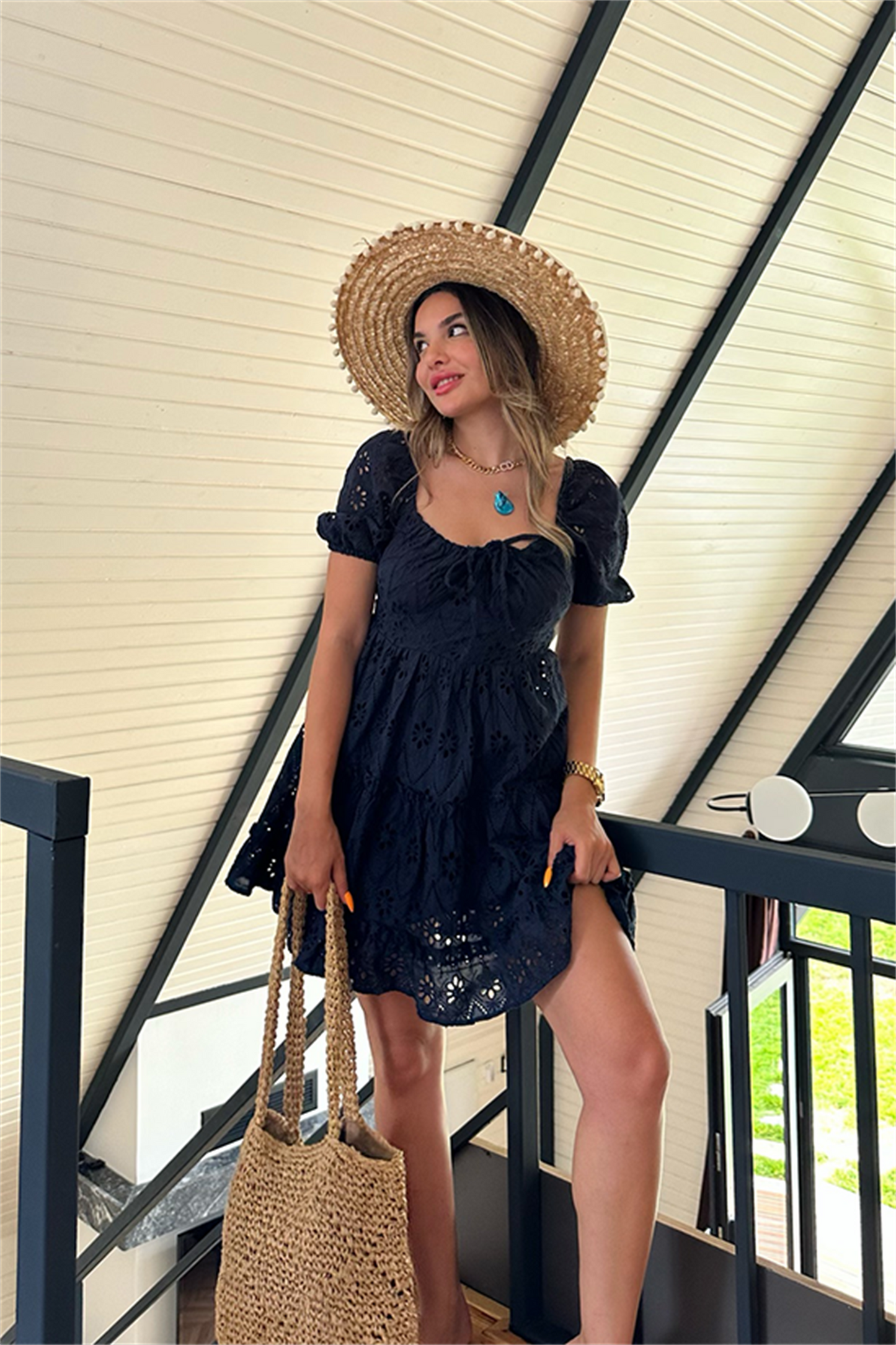 Lacivert güpürlü romantik elbise