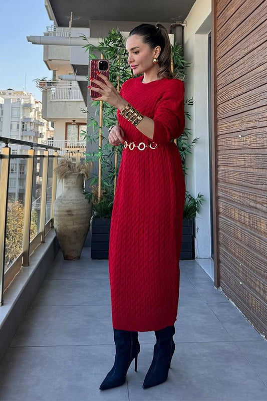 Lana Saç Örgülü Kırmızı Triko Elbise