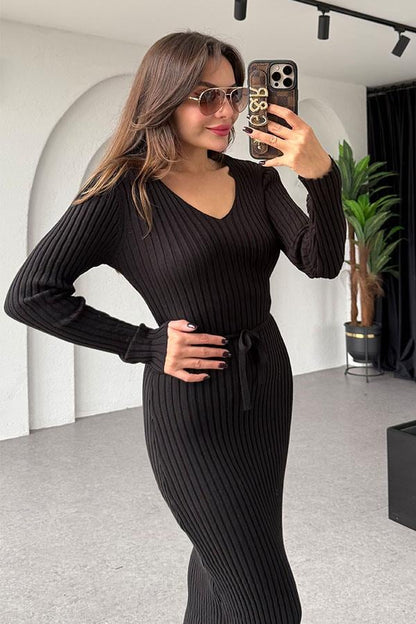 Lara Bel Kuşaklı Siyah Elbise