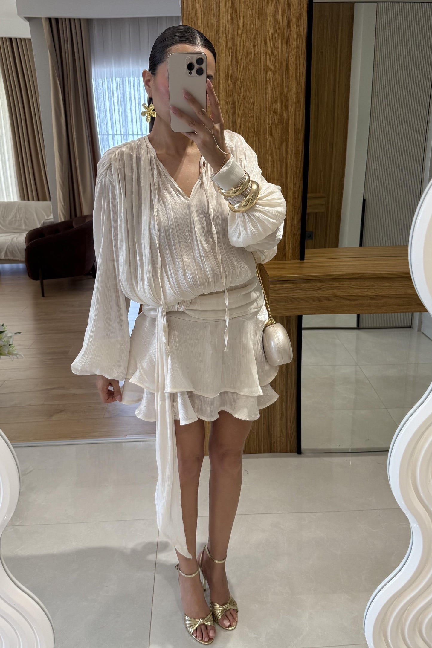 Lasarta Ekru Işıltı Dokulu Volanlı Tasarım Mini Elbise