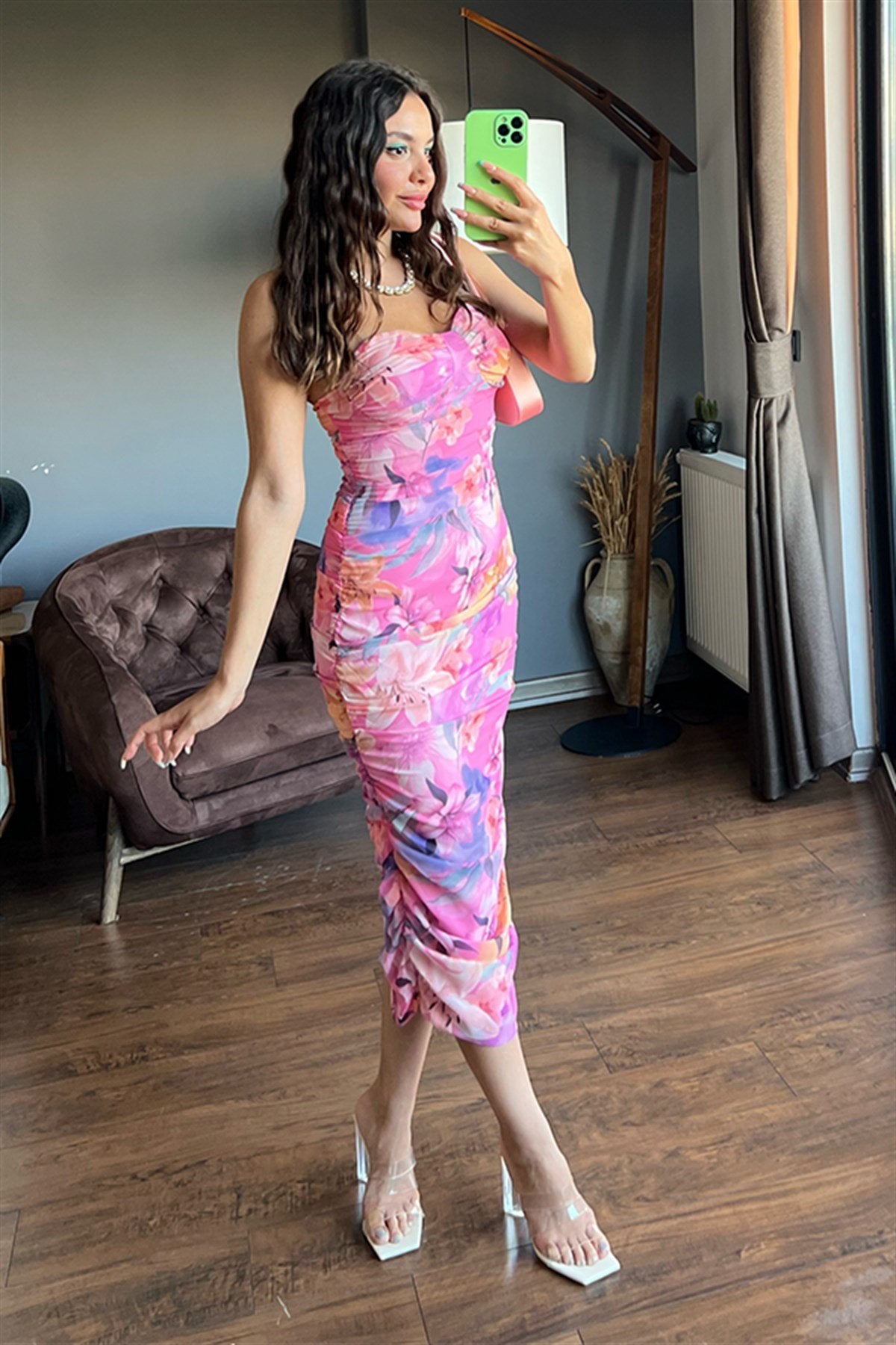 Lavender straplez çiçekli pembe elbise