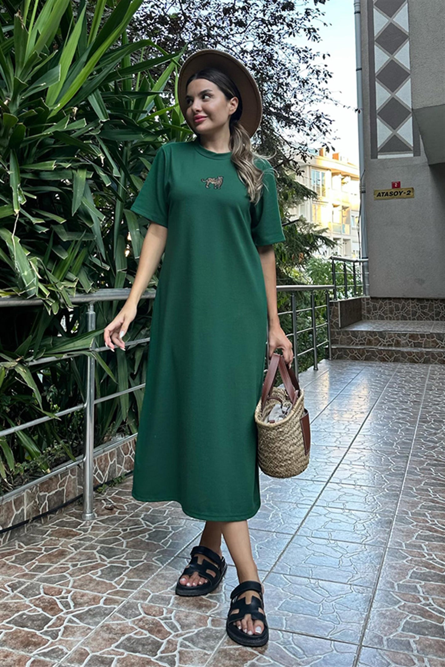 Leopar baskılı yeşil uzun elbise