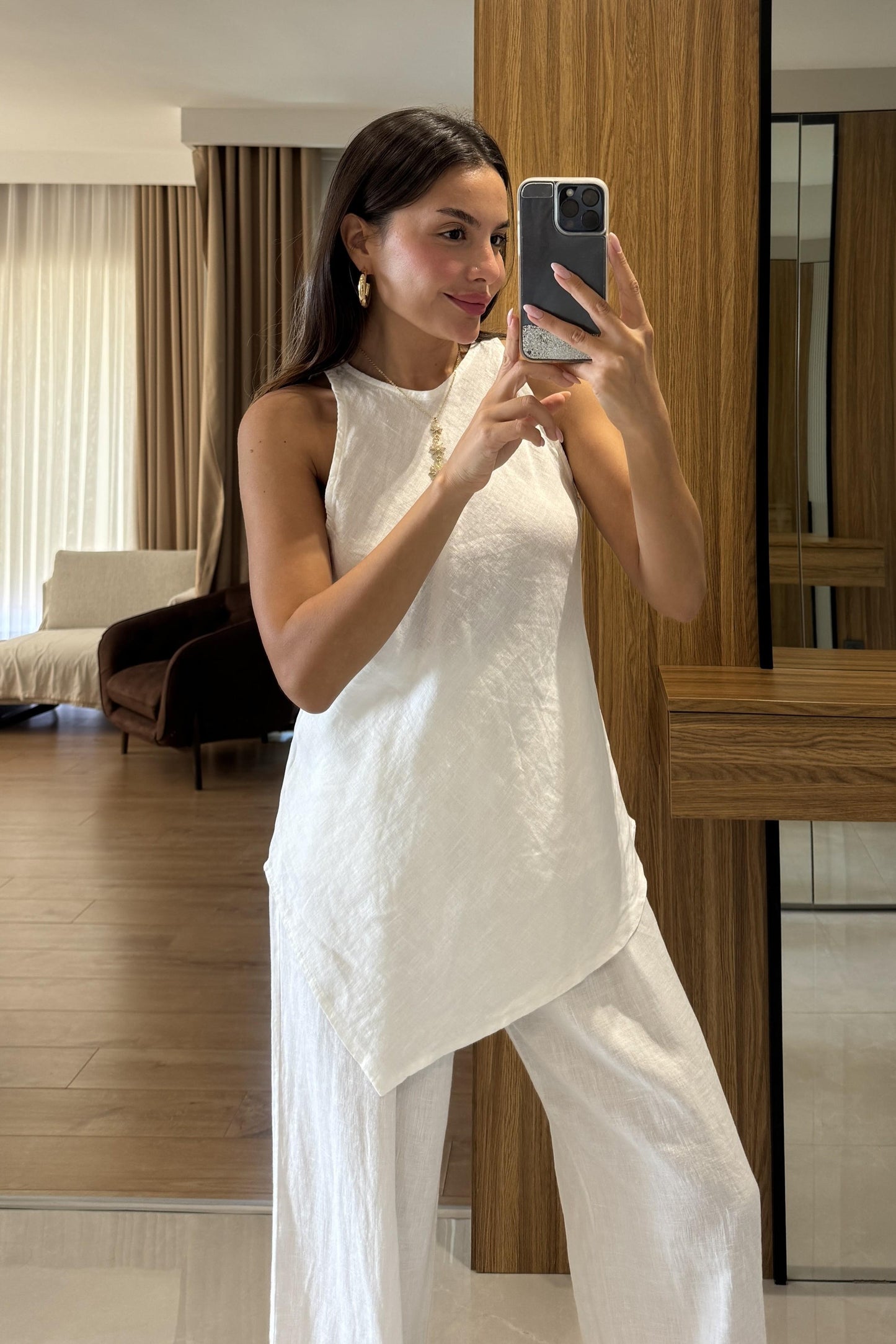 Lewine Beyaz Keten Asimetrik Takım