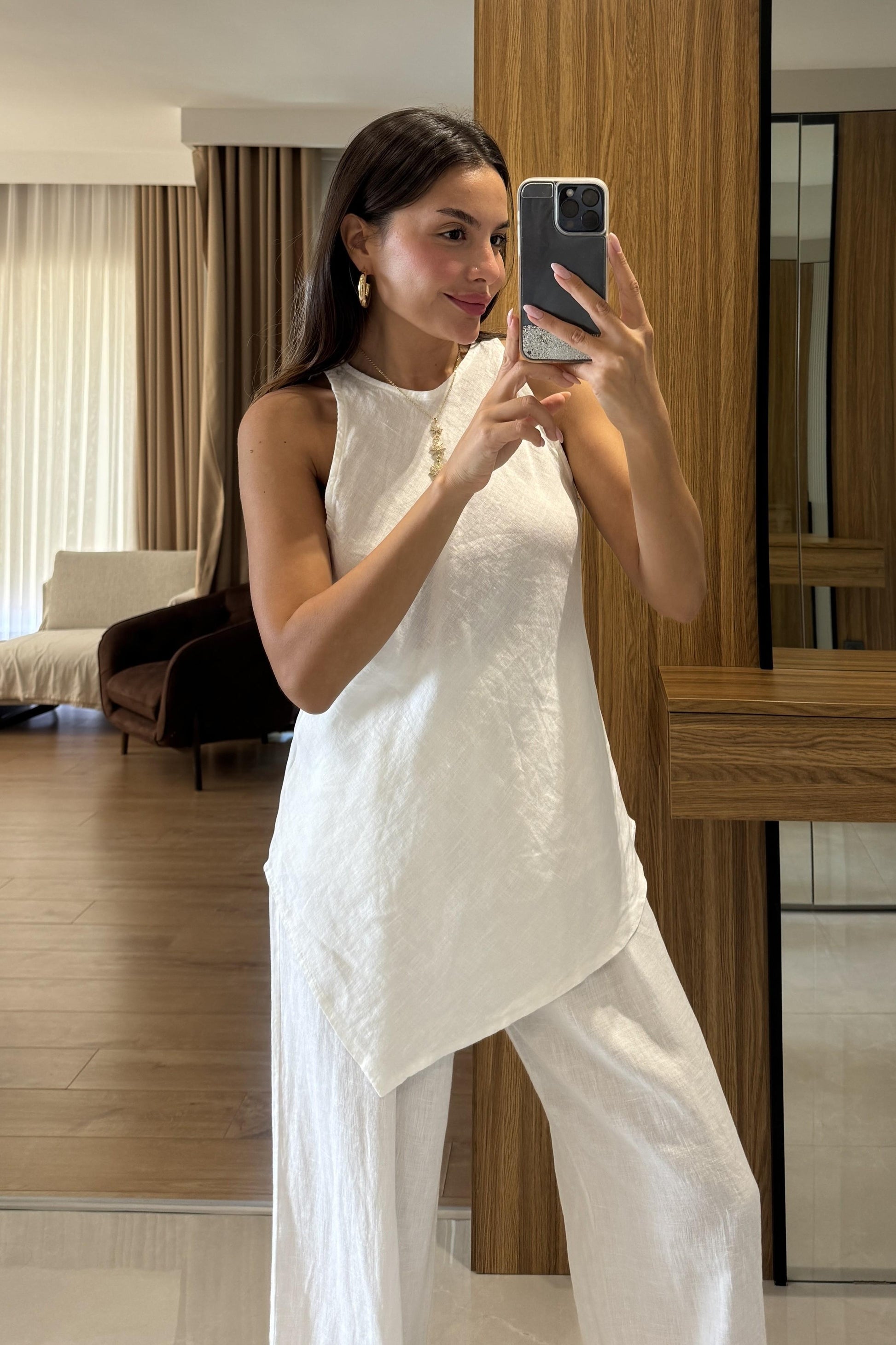 Lewine Beyaz Keten Asimetrik Takım