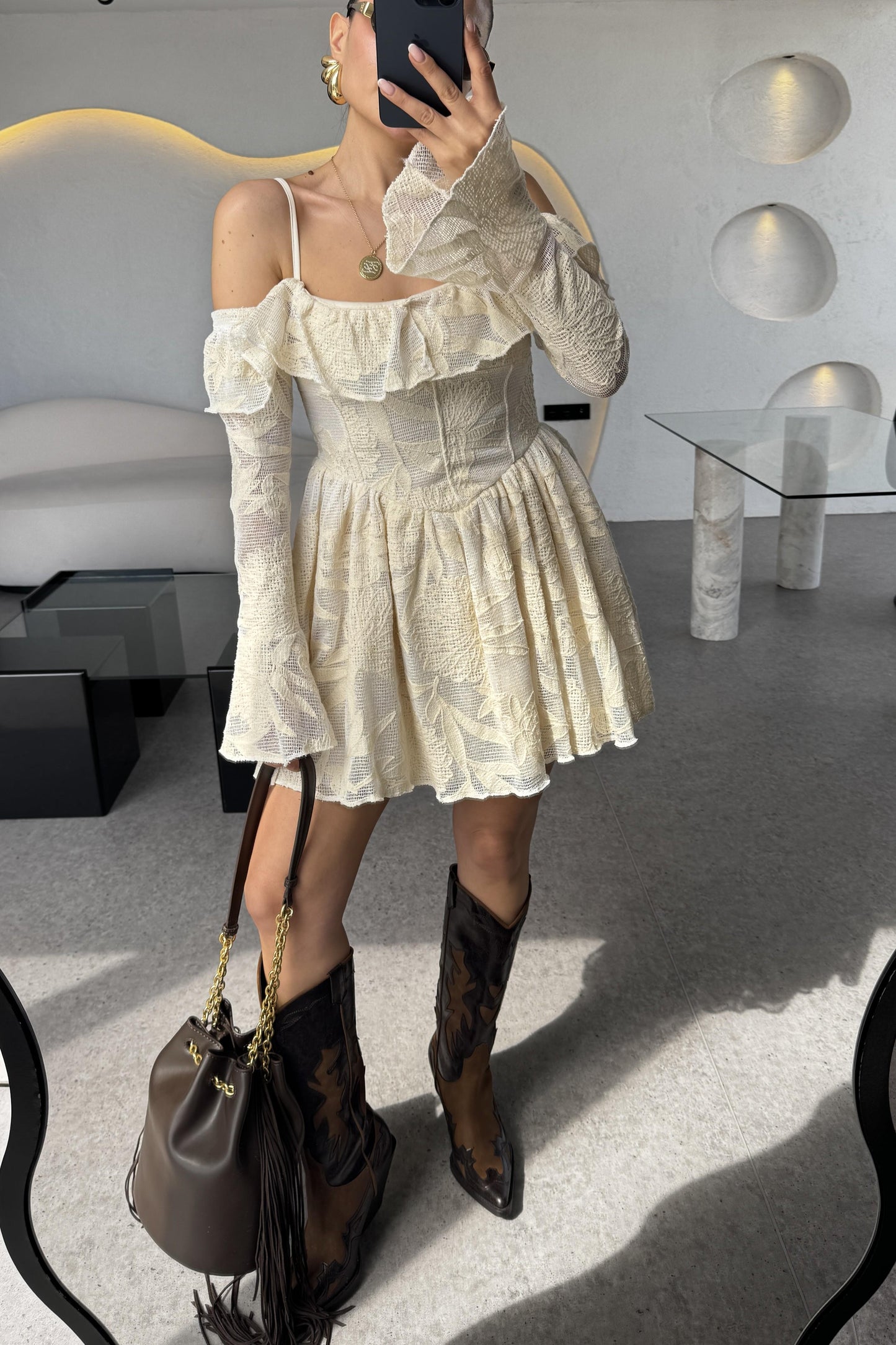 Lilly Dantel Dokulu Tasarım Elbise