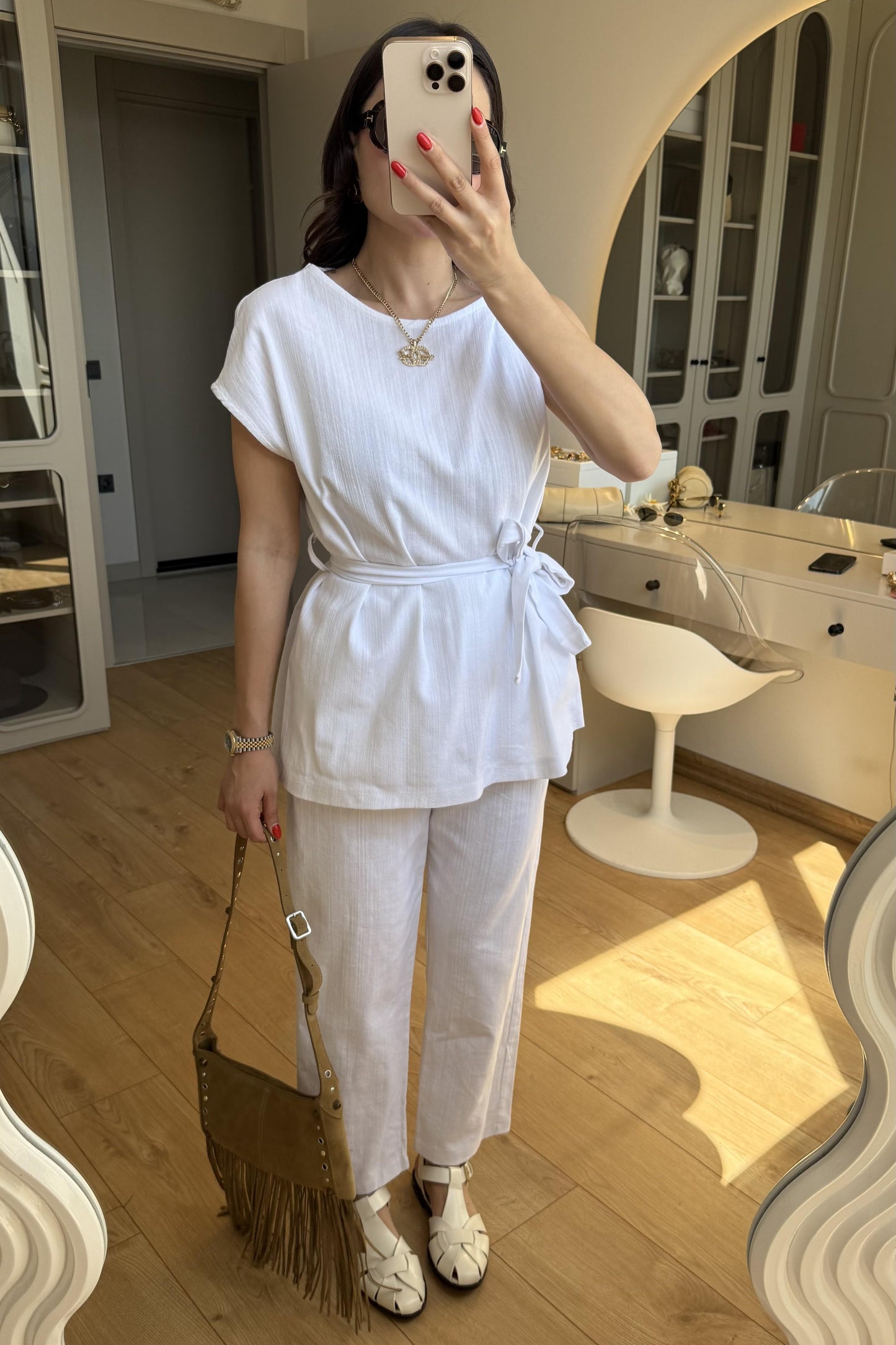 Lipa Beyaz Omuz Detay Kuşaklı Takım