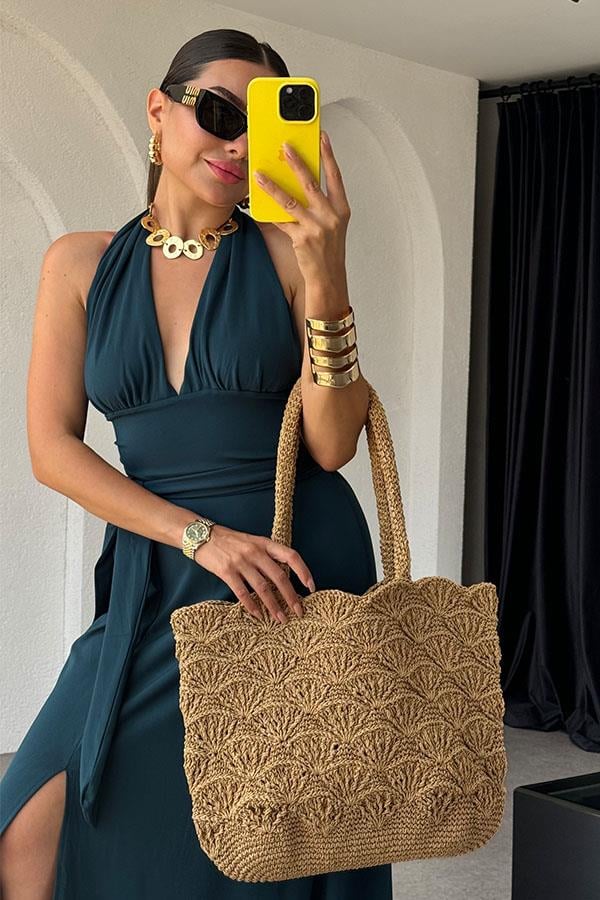 Lively Boyundan Bağlamalı Sırt Dekolteli Elbise-Zümrüt