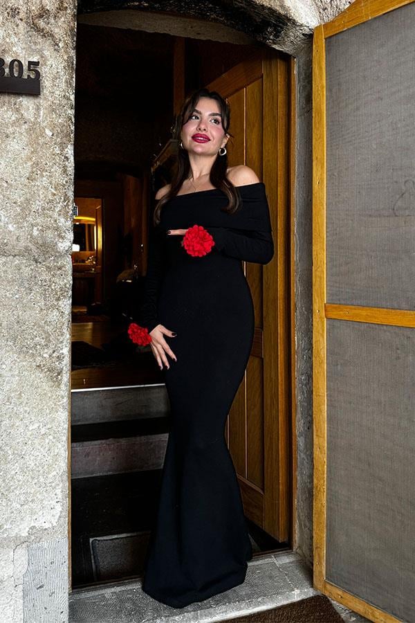 Malwına Madonna Yaka Siyah Elbise