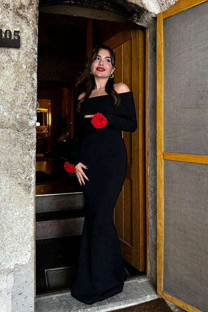 Malwına Madonna Yaka Siyah Elbise