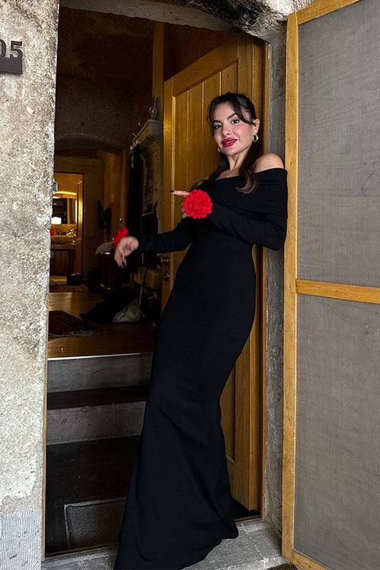 Malwına Madonna Yaka Siyah Elbise