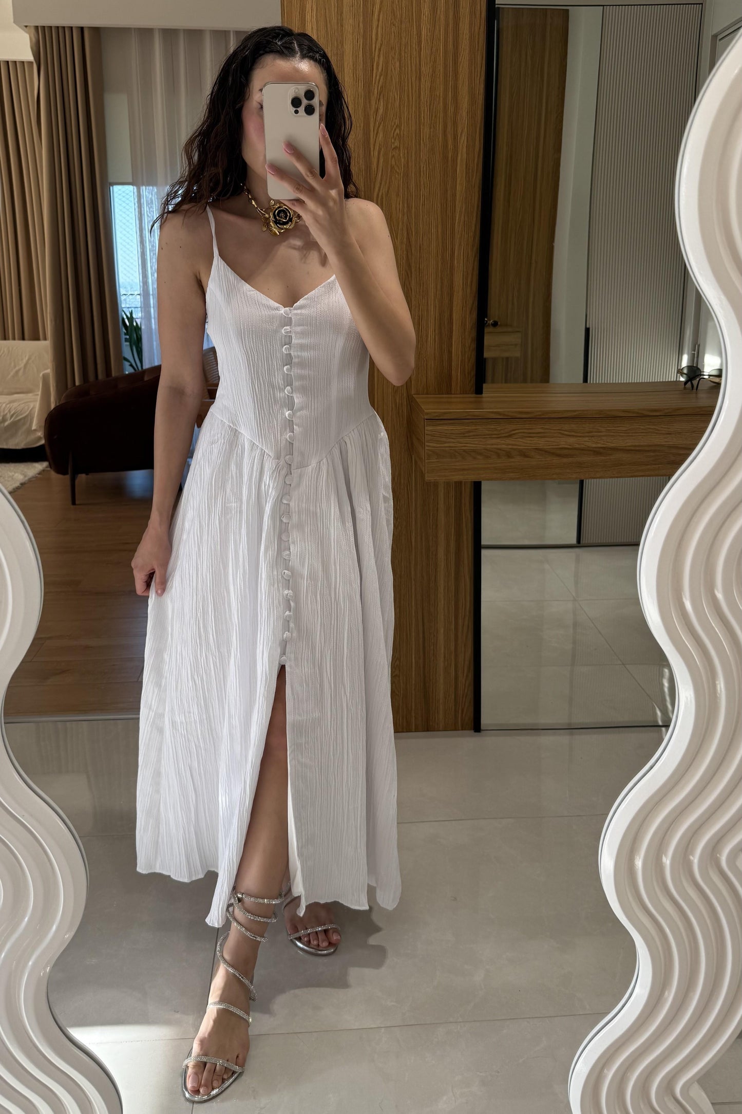 Marlet Beyaz Askılı Önü Düğmeli Elbise