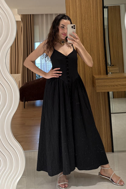 Marlet Siyah Askılı Önü Düğmeli Elbise