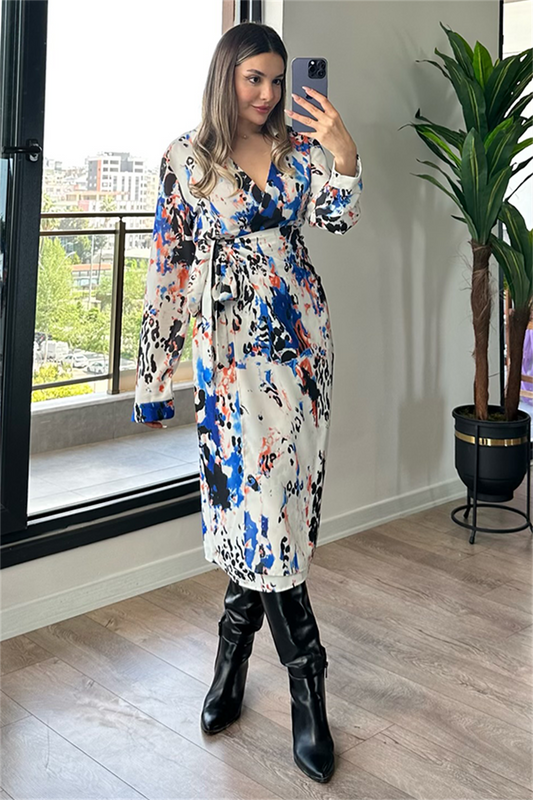 Mavi beyaz batik desenli polo yaka elbise