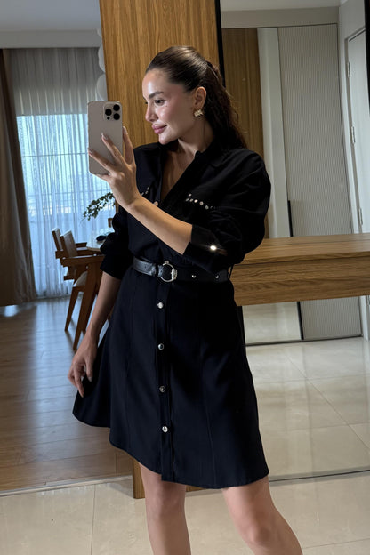 Maxina Siyah Cebi Zımba Detaylı Kemerli Elbise