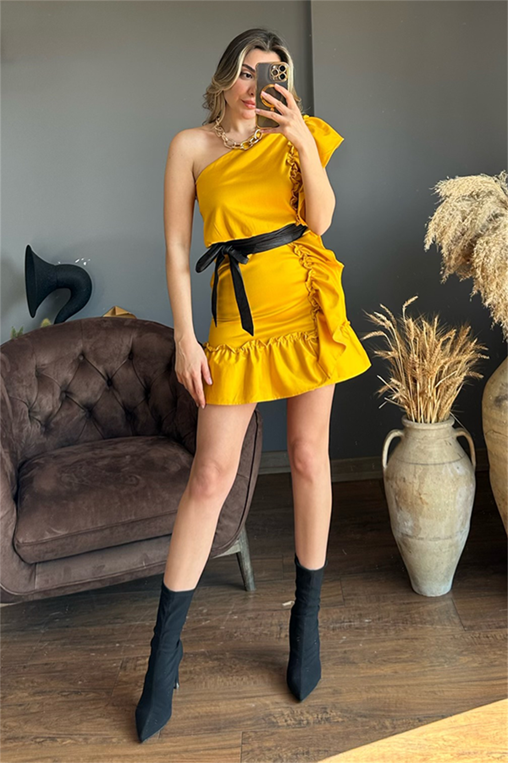 Melita tek omuz hardal sarısı elbise