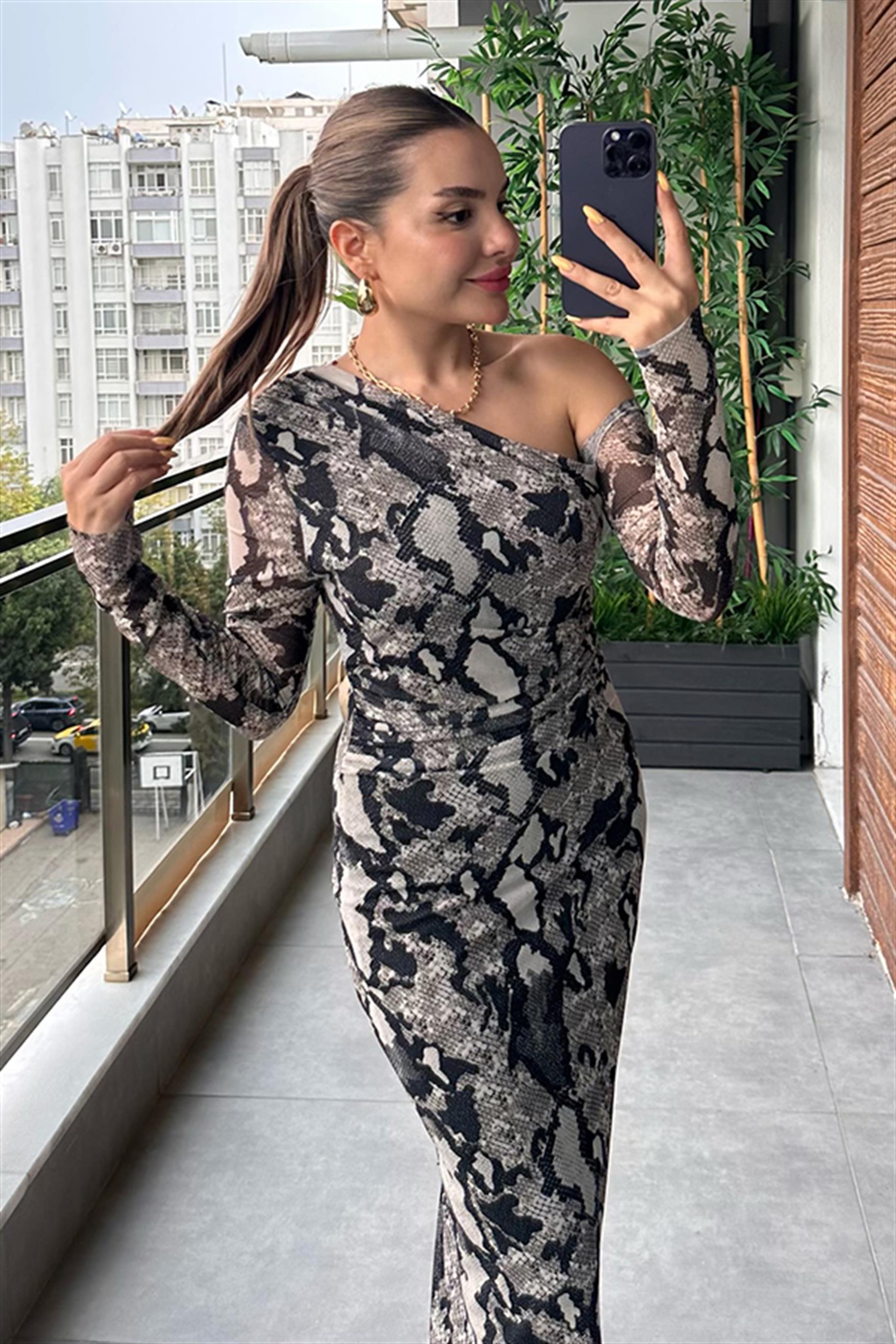 Merce Yılan Desenli Büzgülü Midi Elbise