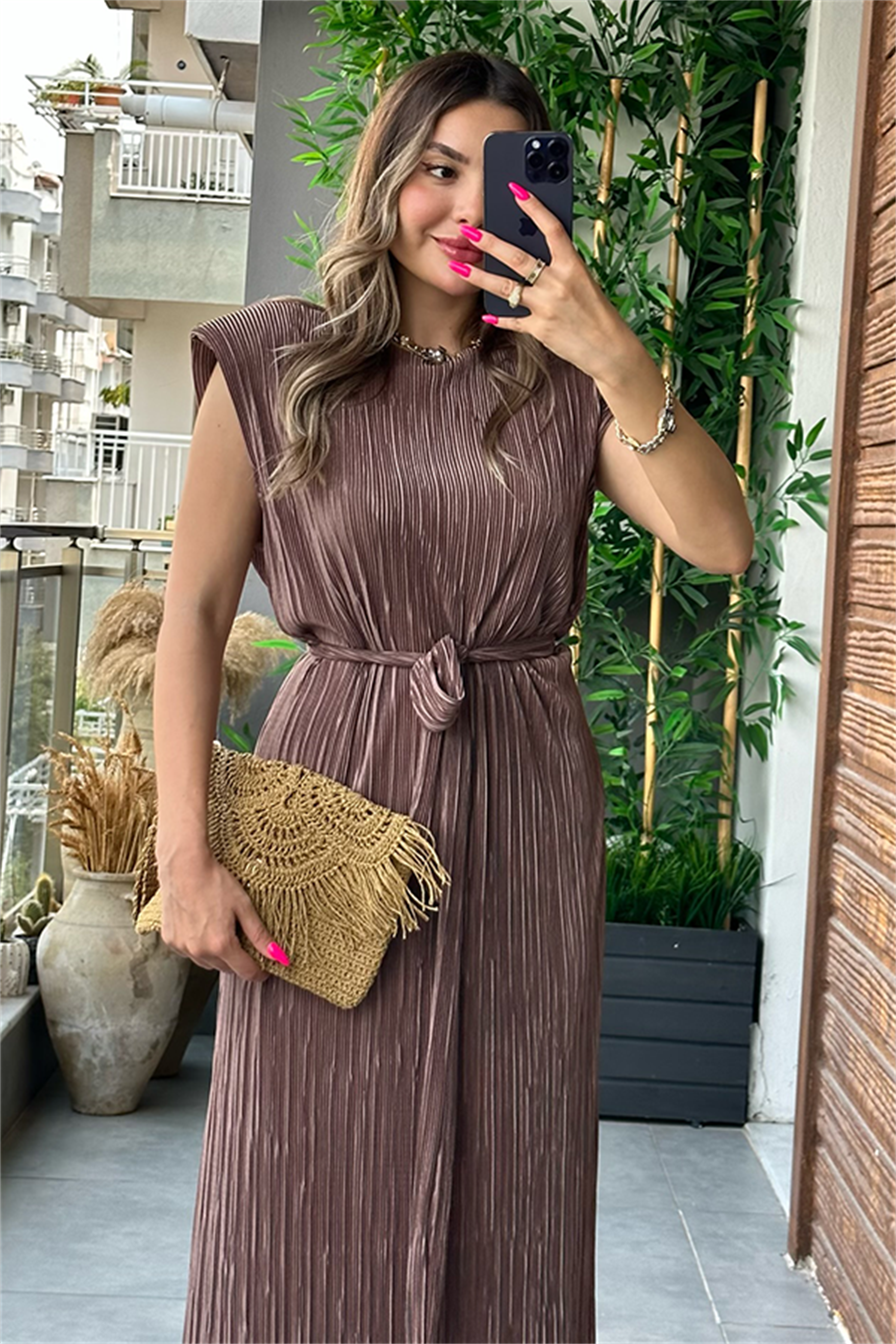 Miranda kırinkıl vatkalı kalem elbise -Sütlü Kahve