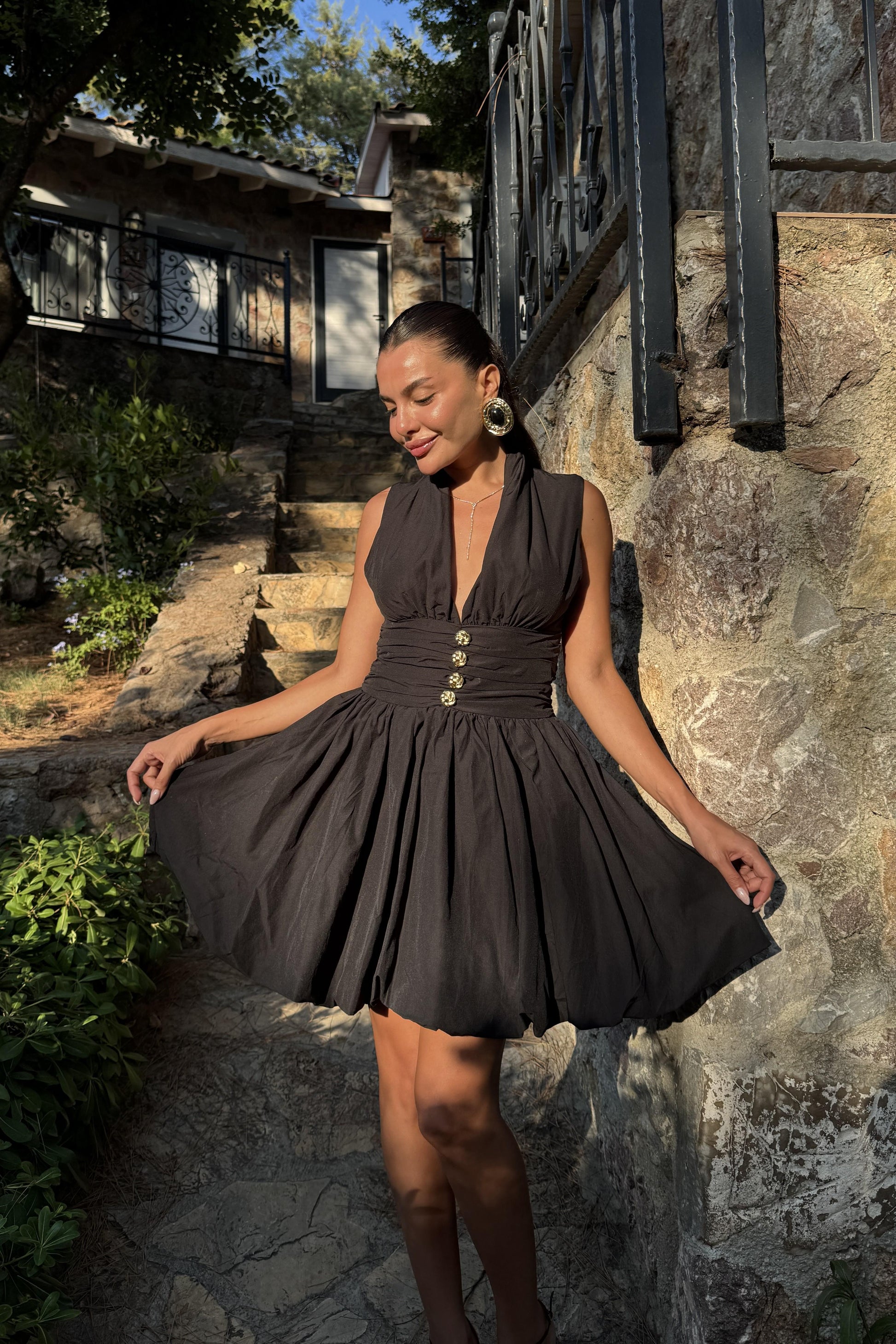 Mirelda Siyah Gold Düğmeli Elbise