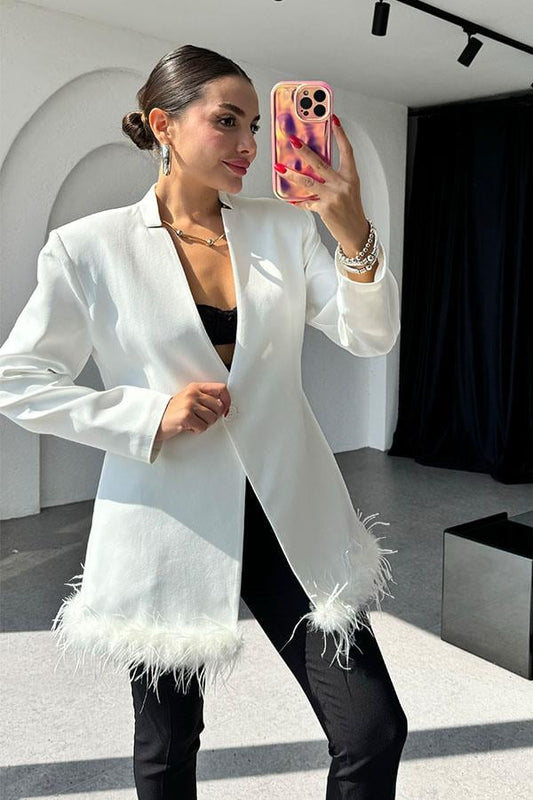 Monica Tüy Detaylı Beyaz Ceket