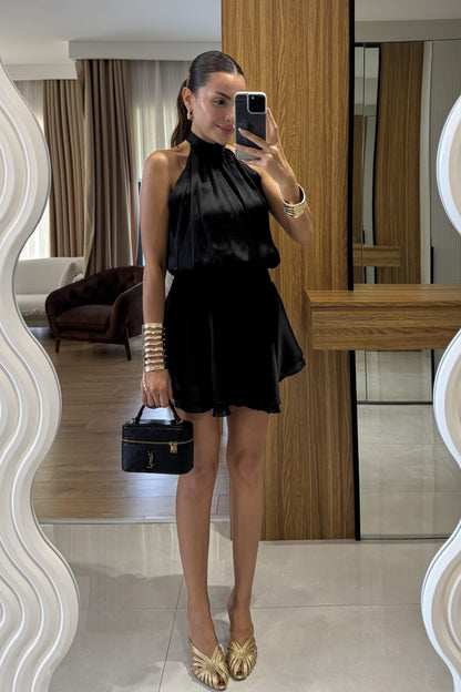 Moroni Siyah Belden Oturtmalı Volanlı Mini Elbise