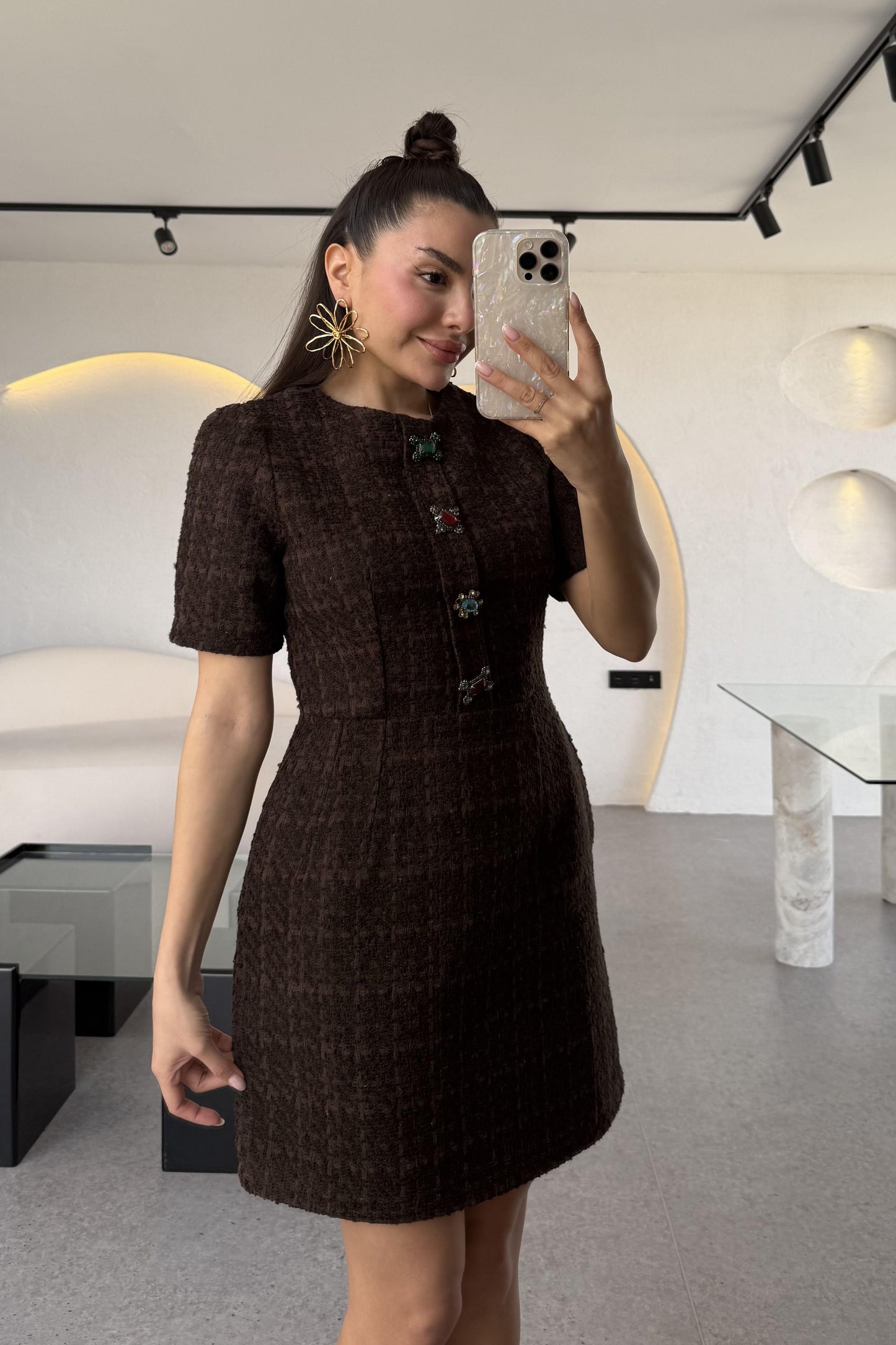 Nataly Kahve Tüvit Taşlı Düğmeli Elbise