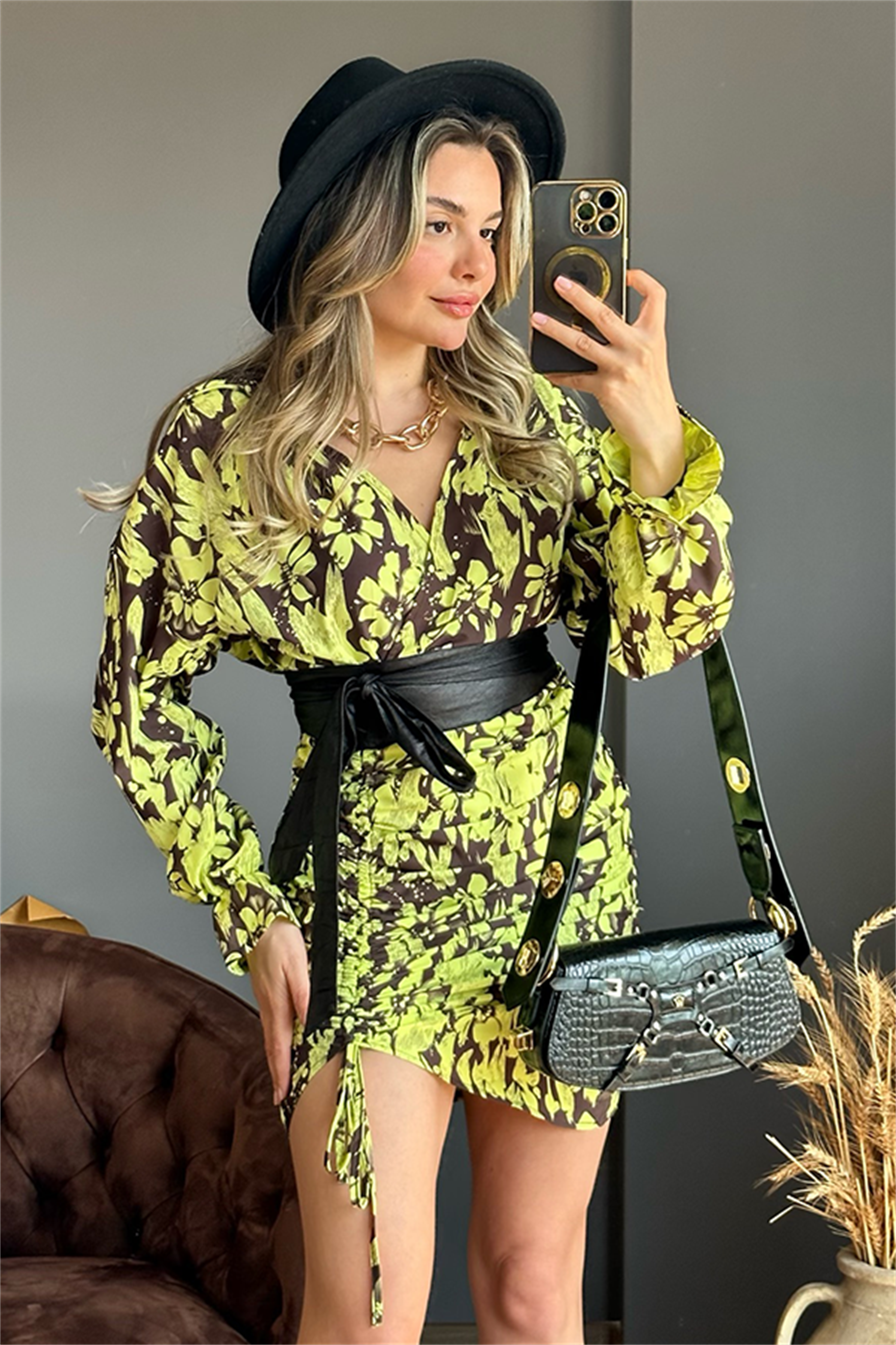 Neon sarı çiçek desenli elbise