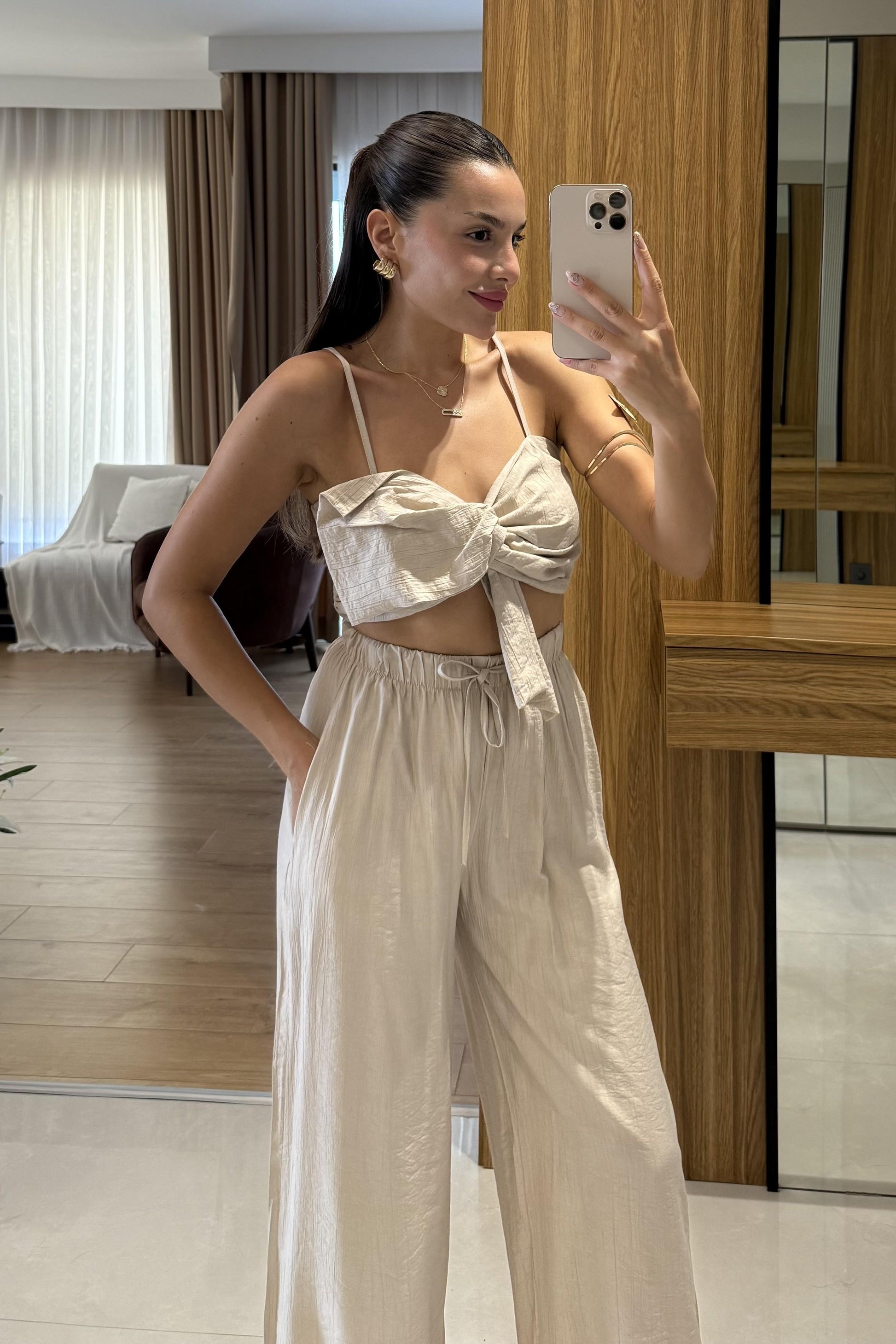 Nichol Bej Fiyonklu Crop Pantolon Takım