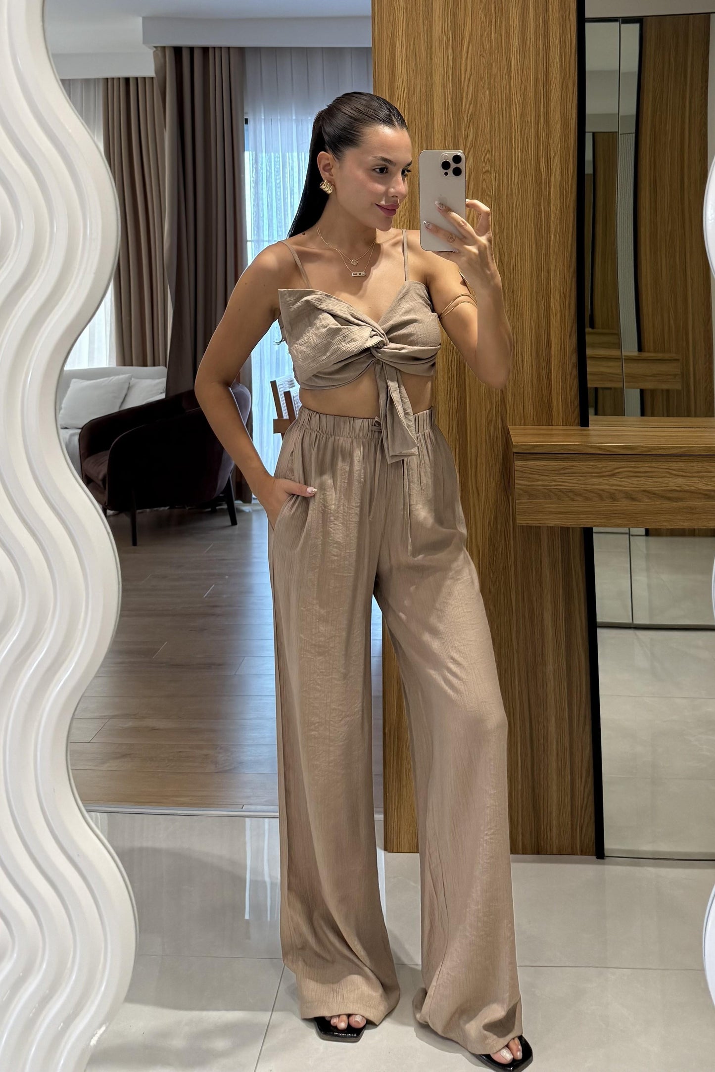 Nichol Vizon Fiyonklu Crop Pantolon Takım