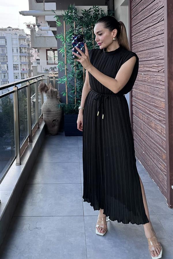 Nicky Bel Kemerli Piliseli Siyah Elbise