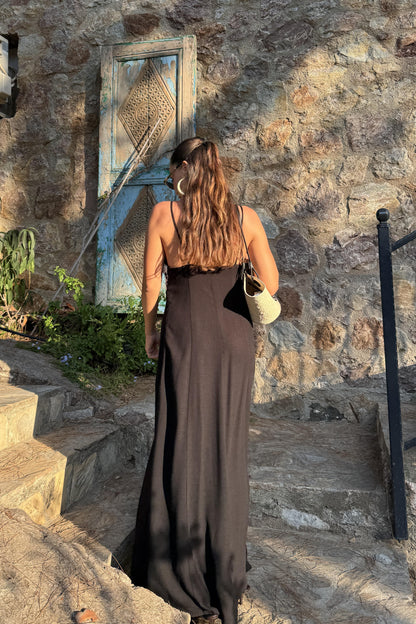 Odessa Göğüs İşlemeli Siyah Elbise