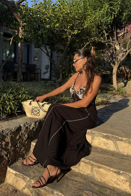 Odessa Göğüs İşlemeli Siyah Elbise