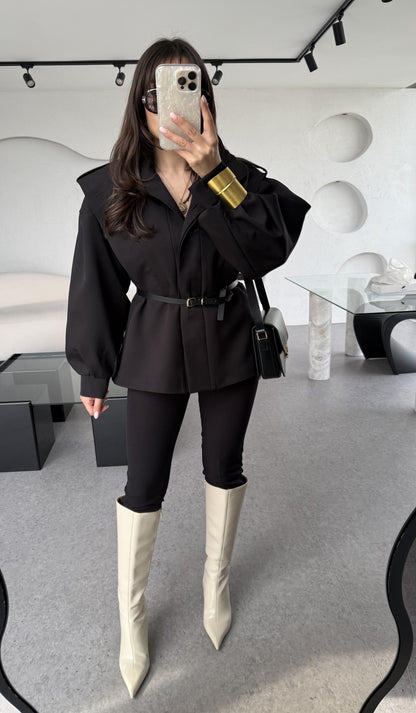 Oriana Siyah Vatkalı Tasarım Ceket