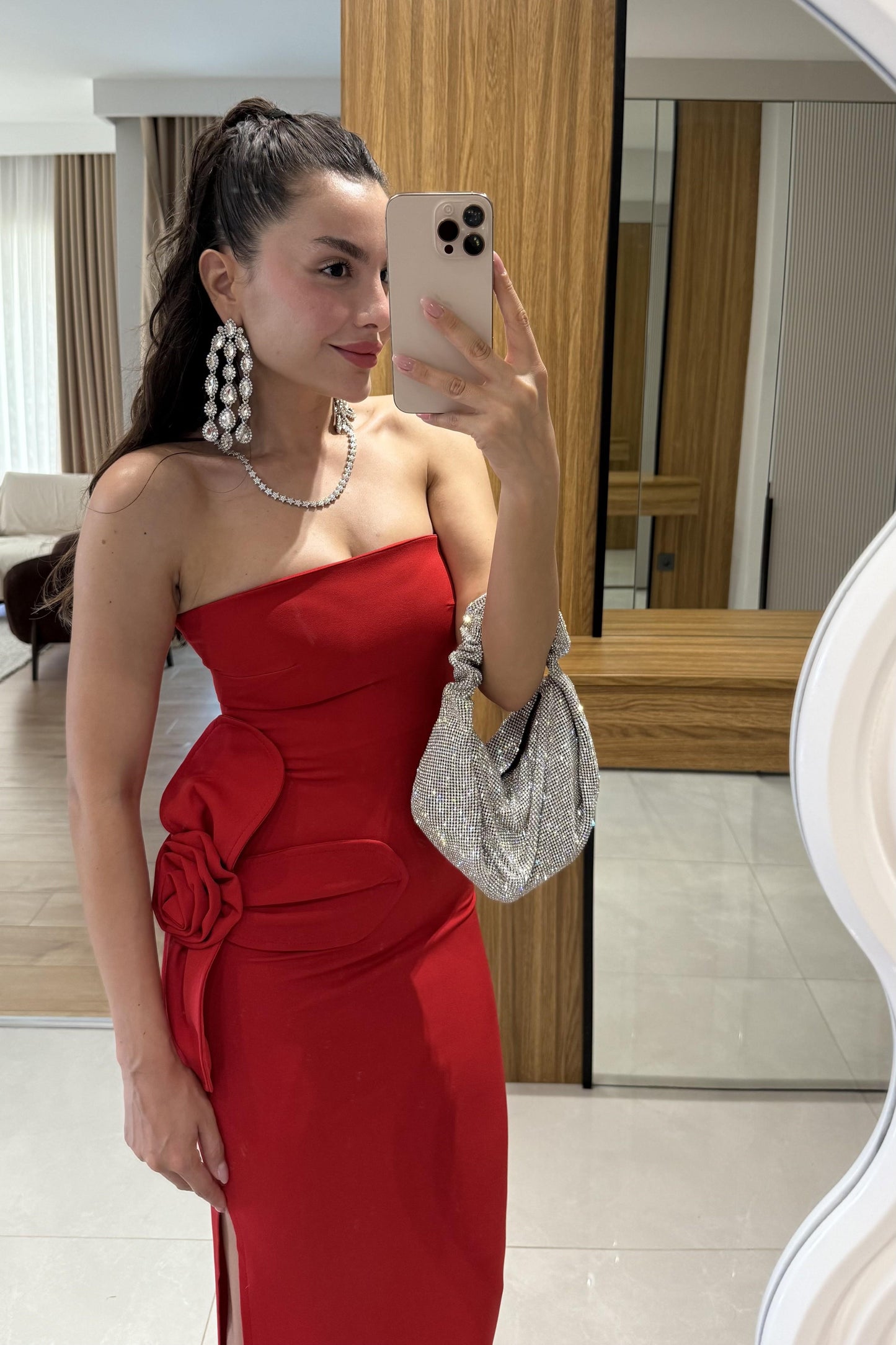 Orselle Kırmızı Gül Detaylı Straplez Elbise