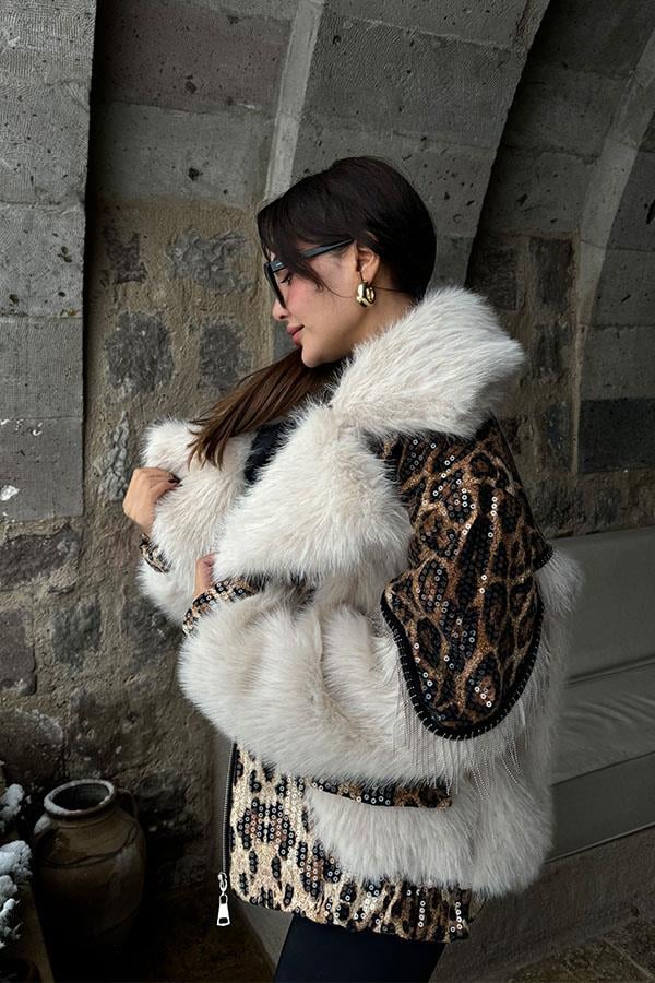 Panthera Krem Pulpayet Detaylı Premium Kürk Kaban