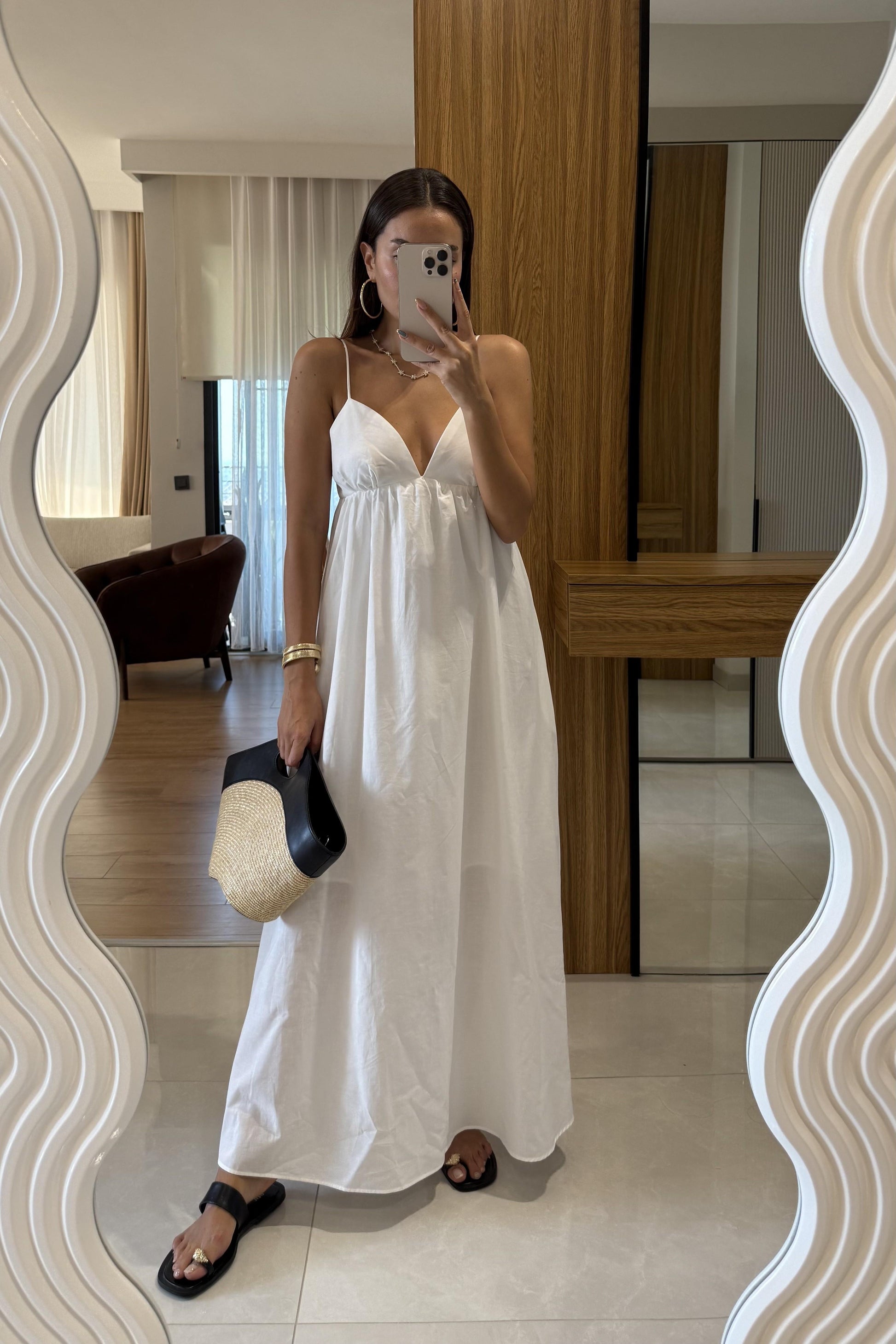 Paola Beyaz Sırt Dekolteli Maxi Elbise