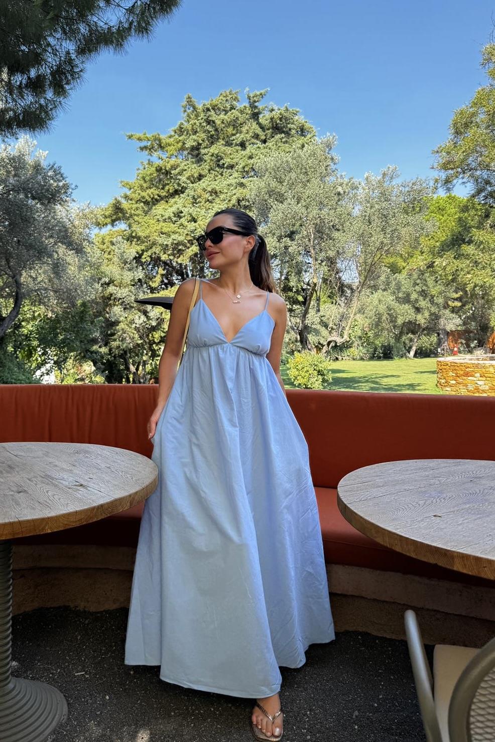 Paola Mavi Sırt Dekolteli Maxi Elbise